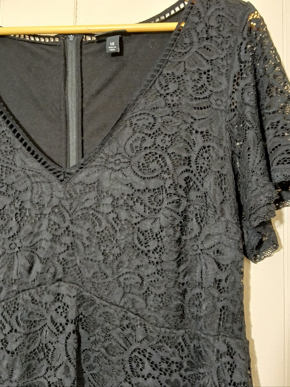 Torrid Dress Black Overlay Lace Stretch Flutter Sleeve 🖤Dark Romance Whimsigoth - Picture 5 of 10